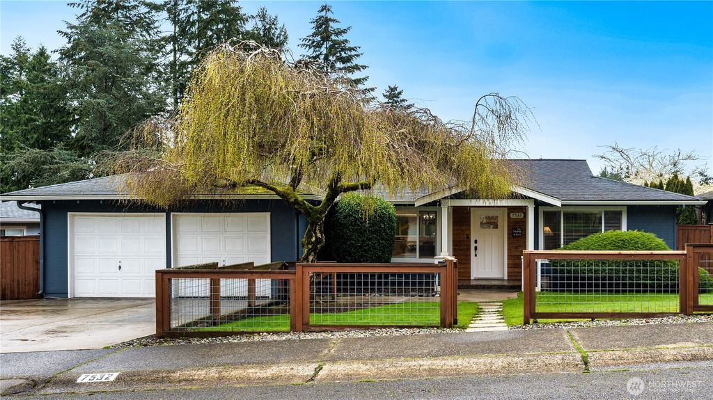 Photo of 7532 140th Place NE, Redmond, WA 98052 (MLS # 2352140)