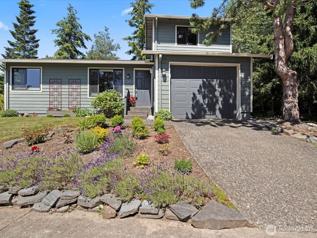 Photo of 2331 Fir Street, Bellingham, WA 98229 (MLS # 2515753)