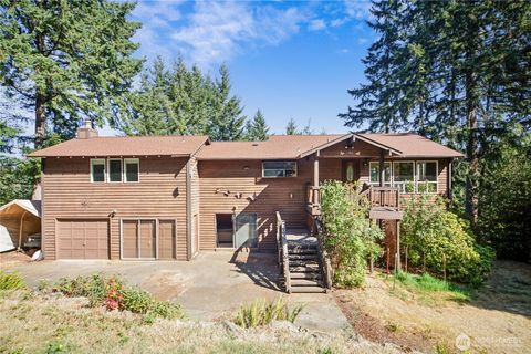 Photo of 750 NE Woods Court, Bremerton, WA 98311 (MLS # 2434427)