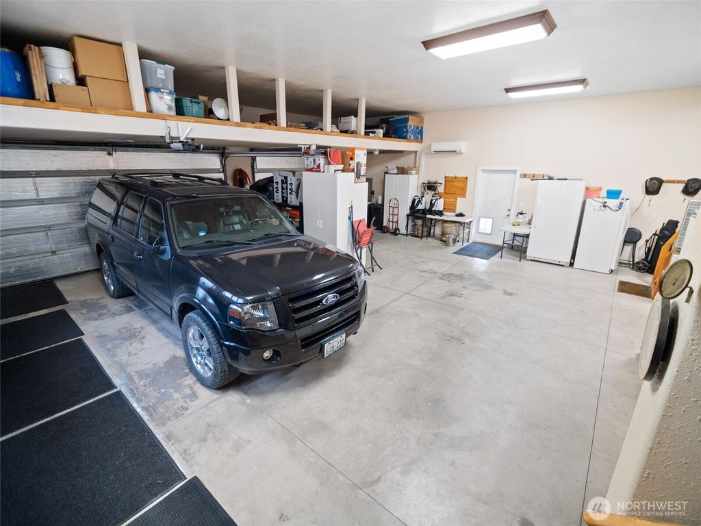 listing image 9360792826460737742