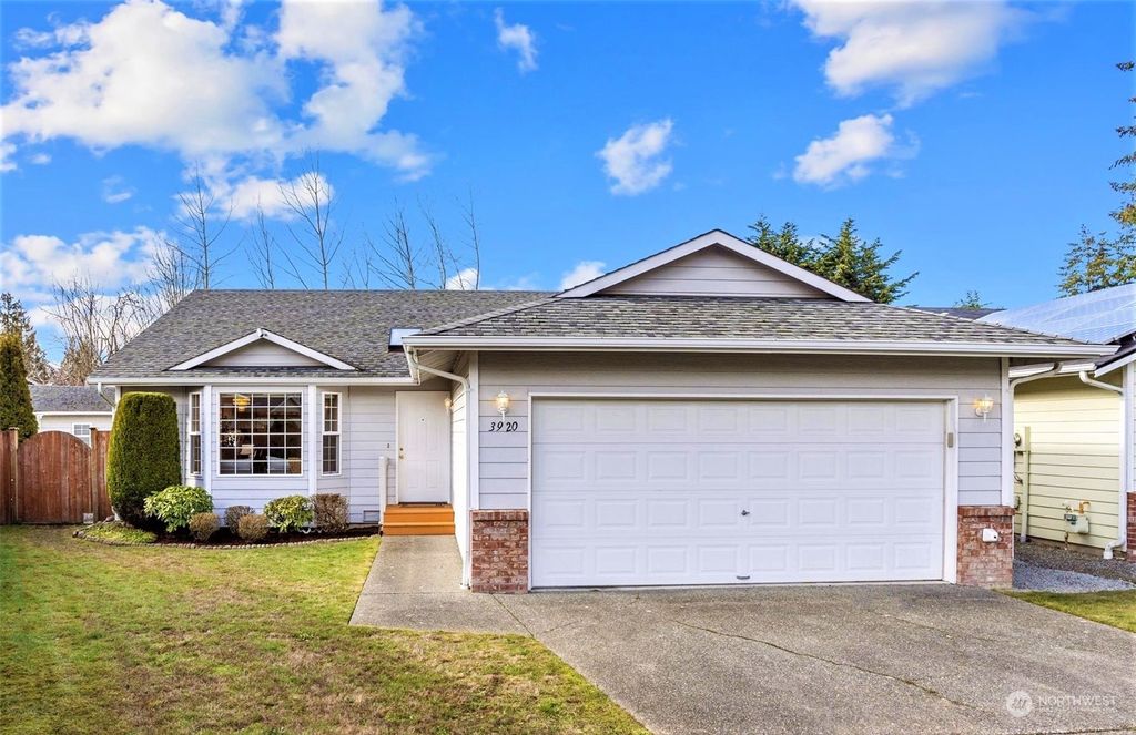 Photo of 3920 135th Street SW, Lynnwood, WA 98087 (MLS # 2034211)