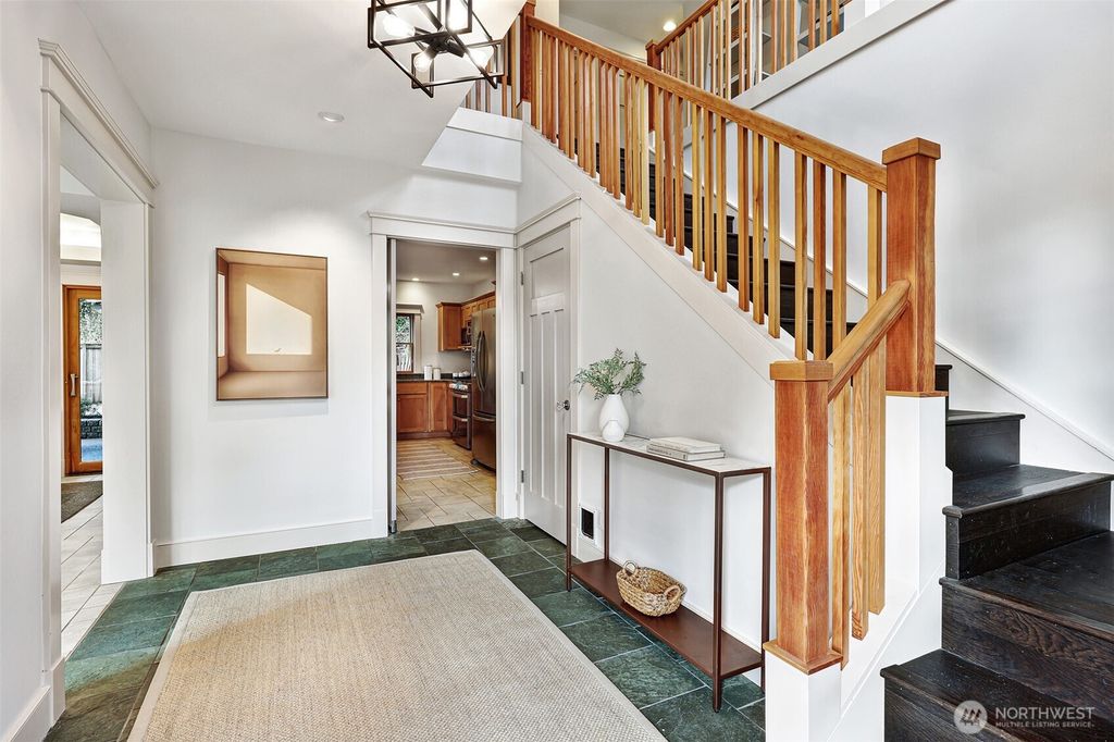 Photo of 11551 34th Avenue NE, Seattle, WA 98125 (MLS # 2468766)