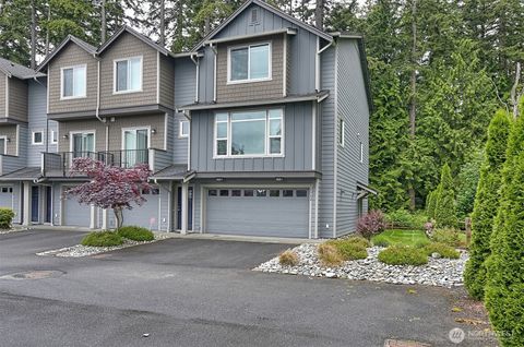 Photo of 10502 14th Drive SE, Everett, WA 98208 (MLS # 2465467)