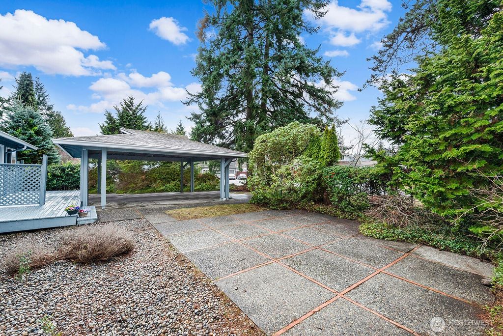 Photo of 9029 Eastview Avenue, Everett, WA 98208 (MLS # 2480723)
