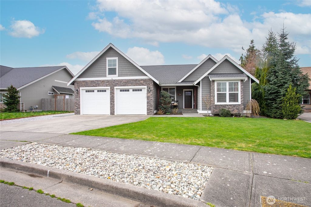 Photo of 715 Red Maple Loop, Everson, WA 98247 (MLS # 2495084)