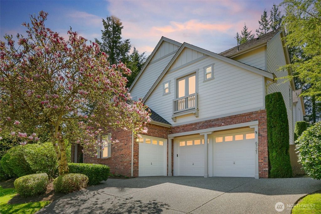 Photo of 6721 Azalea Way SE, Snoqualmie, WA 98065 (MLS # 2359556)