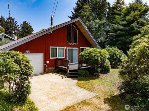 Photo of 32216 R Street, Ocean Park, WA 98640 (MLS # 2558769)
