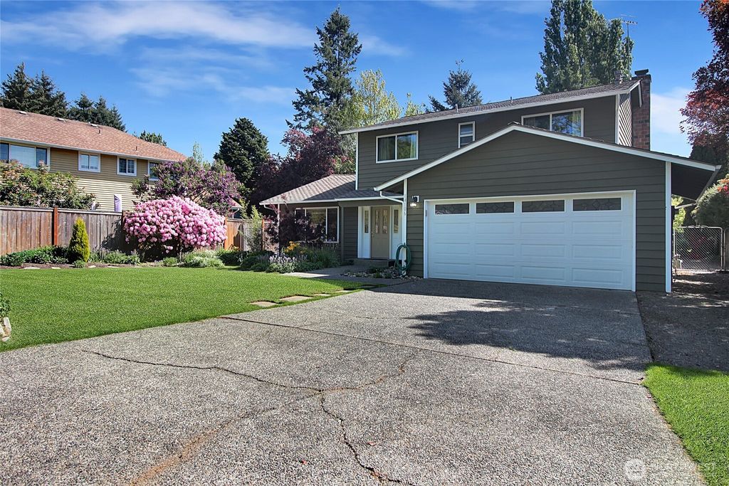 Photo of 14106 101st Place NE, Kirkland, WA 98034 (MLS # 2372733)