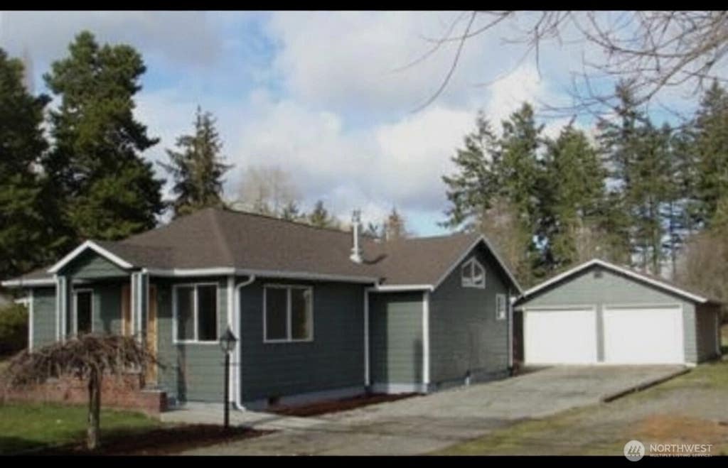 Photo of 2015 93rd Street E, Tacoma, WA 98445 (MLS # 2562112)