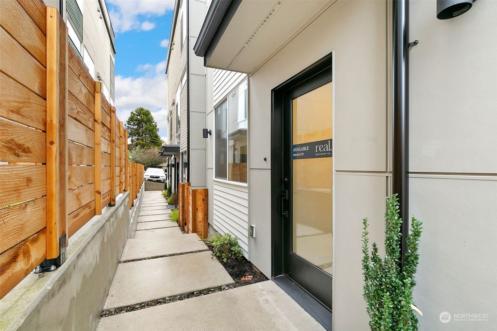 Photo of 1609 F S Washington Street, Seattle, WA 98144 (MLS # 2196552)