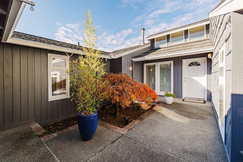 Photo of 6525 Tracyton Boulevard NW, Bremerton, WA 98311 (MLS # 2596011)