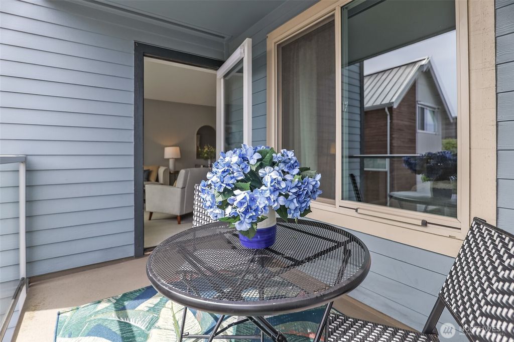 Photo of 4421 Greenwood Avenue N #202, Seattle, WA 98103 (MLS # 2372230)
