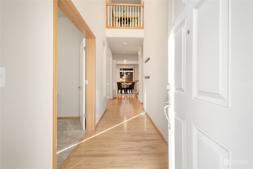 Photo of 14215 20th Place W, Lynnwood, WA 98087 (MLS # 2307292)