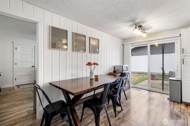 2326 Maple Lane