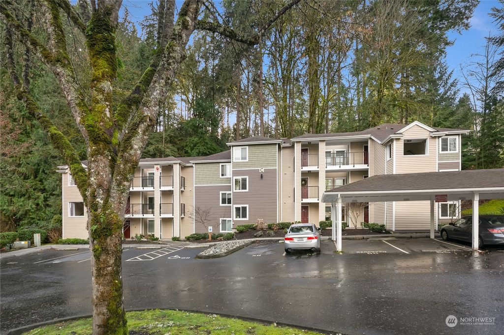 Photo of 5000 NW Village Park Drive #C118, Issaquah, WA 98027 (MLS # 2190297)
