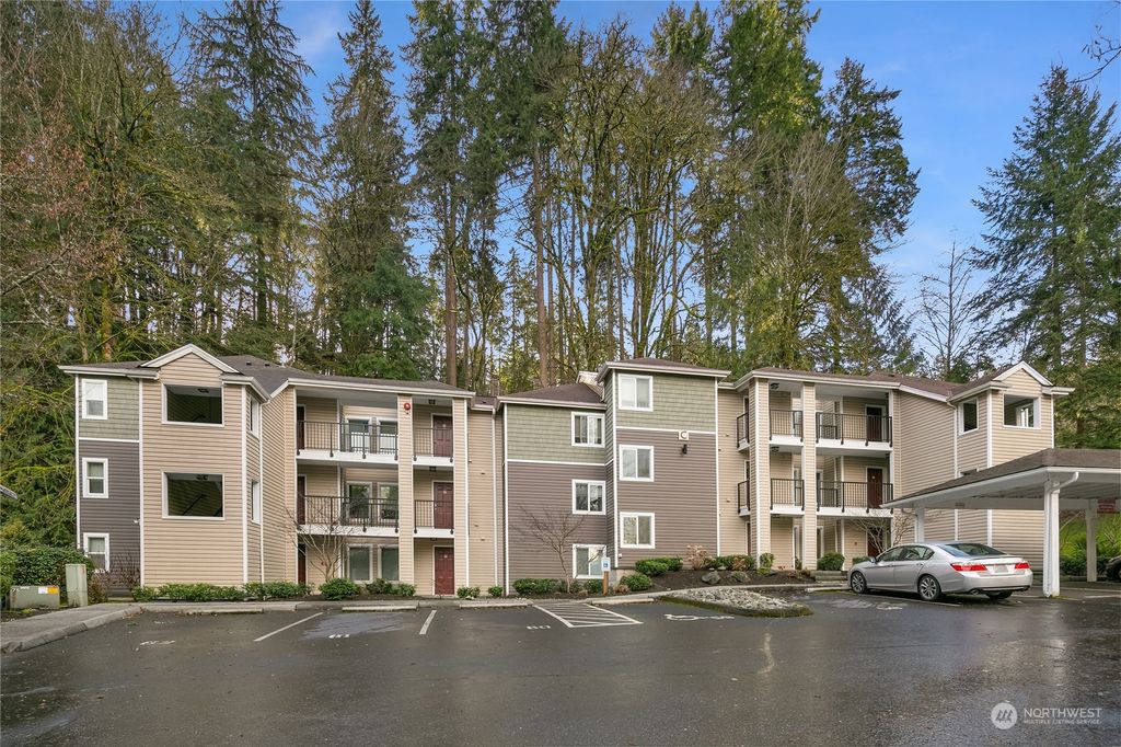 Photo of 5000 NW Village Park Drive #C118, Issaquah, WA 98027 (MLS # 2190297)
