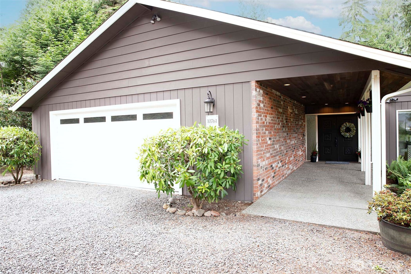10761 Bill Point Crest NE