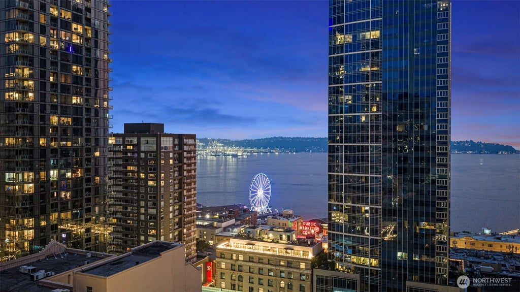 Photo of 1521 2nd Avenue #802, Seattle, WA 98101 (MLS # 2582011)