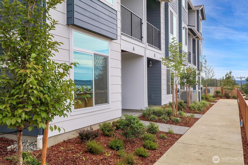 Photo of 3620 W Mukilteo Boulevard #D, Everett, WA 98203 (MLS # 2332561)