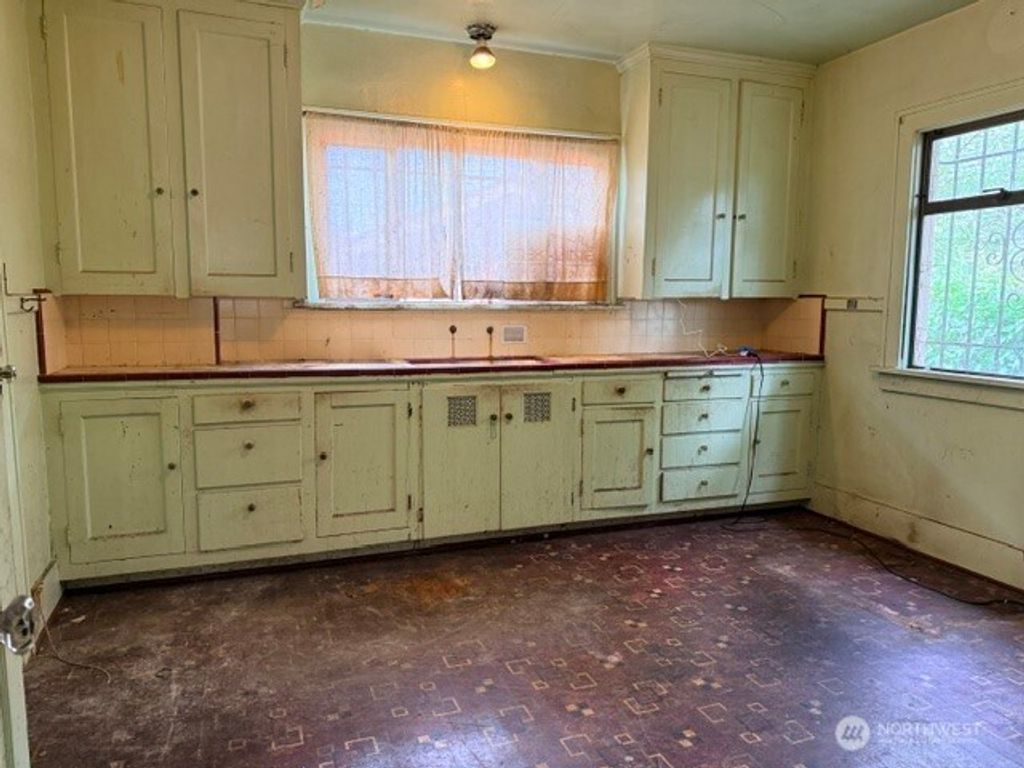 Photo of 3045 19th Avenue S, Seattle, WA 98144 (MLS # 2533272)