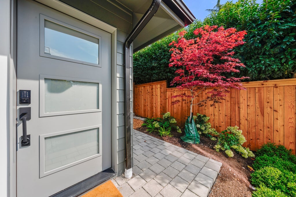 Photo of 6030 41st Avenue NE, Seattle, WA 98115 (MLS # 2594385)