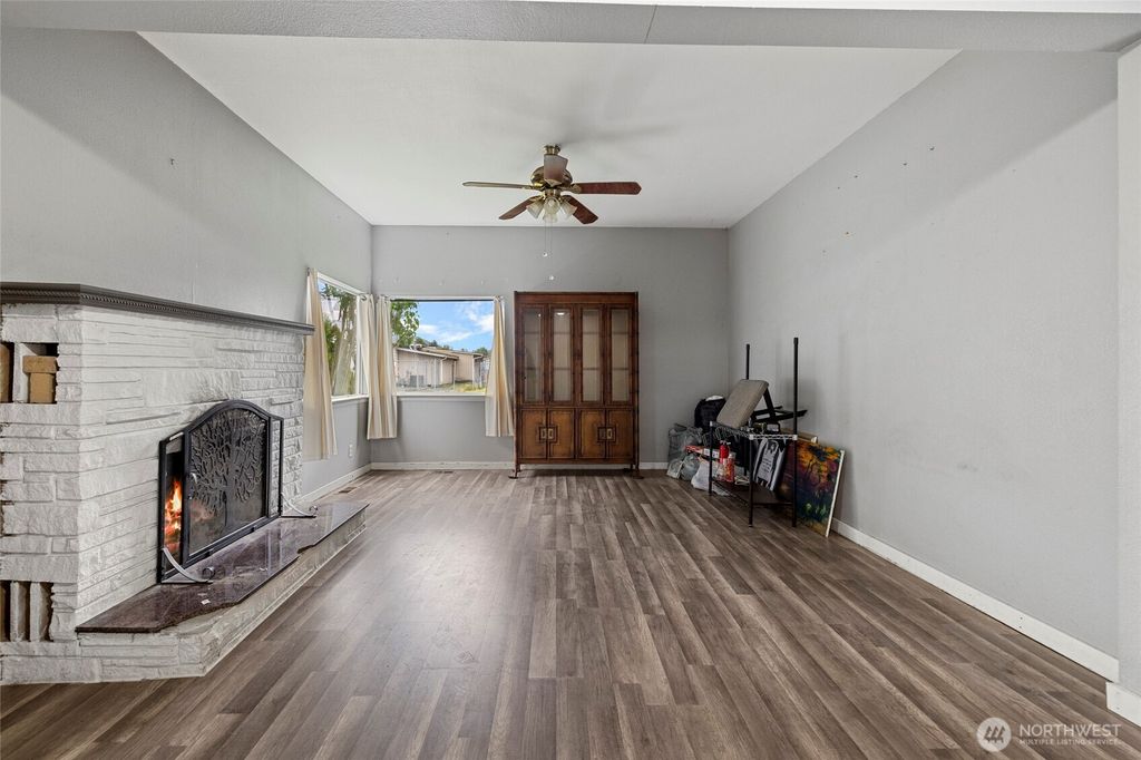 Photo of 824 Borseth Street, Sedro Woolley, WA 98284 (MLS # 2526283)