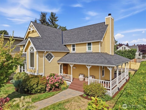 Photo of 560 N 76th Street, Seattle, WA 98103 (MLS # 2583299)