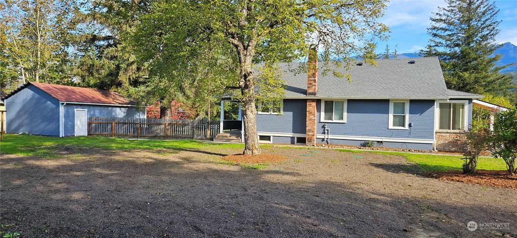 Photo of 157 8th Street, Gold Bar, WA 98251 (MLS # 2303423)