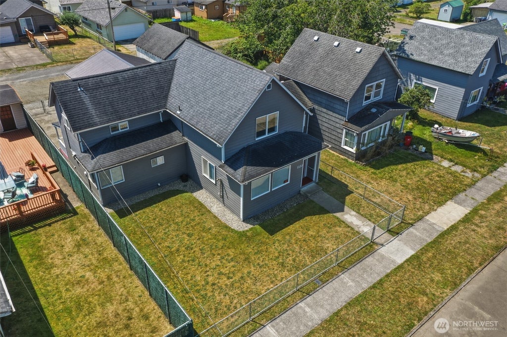 Photo of 1120 3rd Street, Cosmopolis, WA 98537 (MLS # 2563848)
