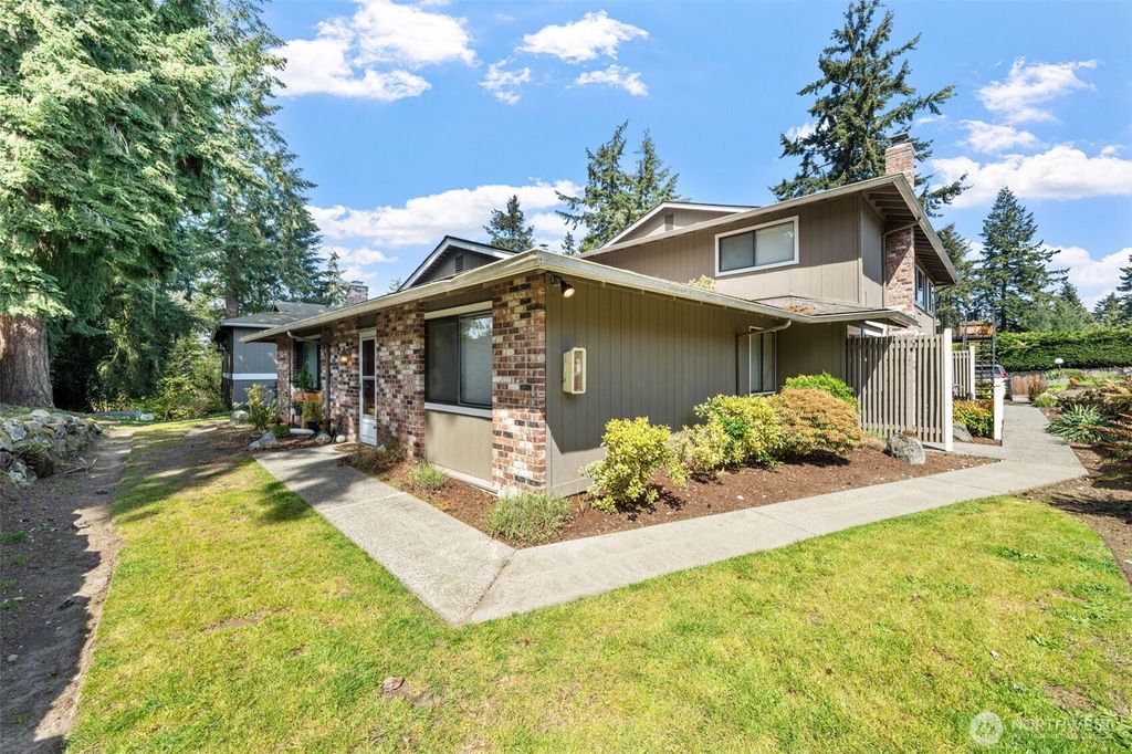 Photo of 2117 SW 318th Place #A, Federal Way, WA 98023 (MLS # 2366372)