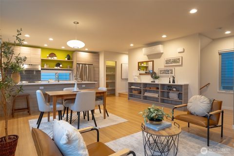 Photo of 4413 Meridian Avenue N, Seattle, WA 98103 (MLS # 2525853)