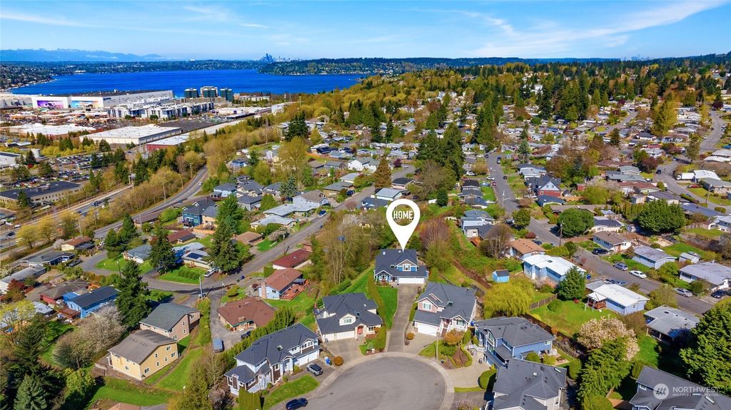 Photo of 615 Bronson Place NE, Renton, WA 98056 (MLS # 2211840)