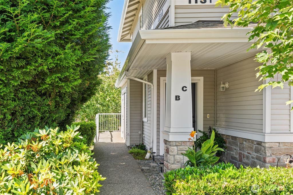 Photo of 1131 63rd Street SE #B, Auburn, WA 98092 (MLS # 2568368)