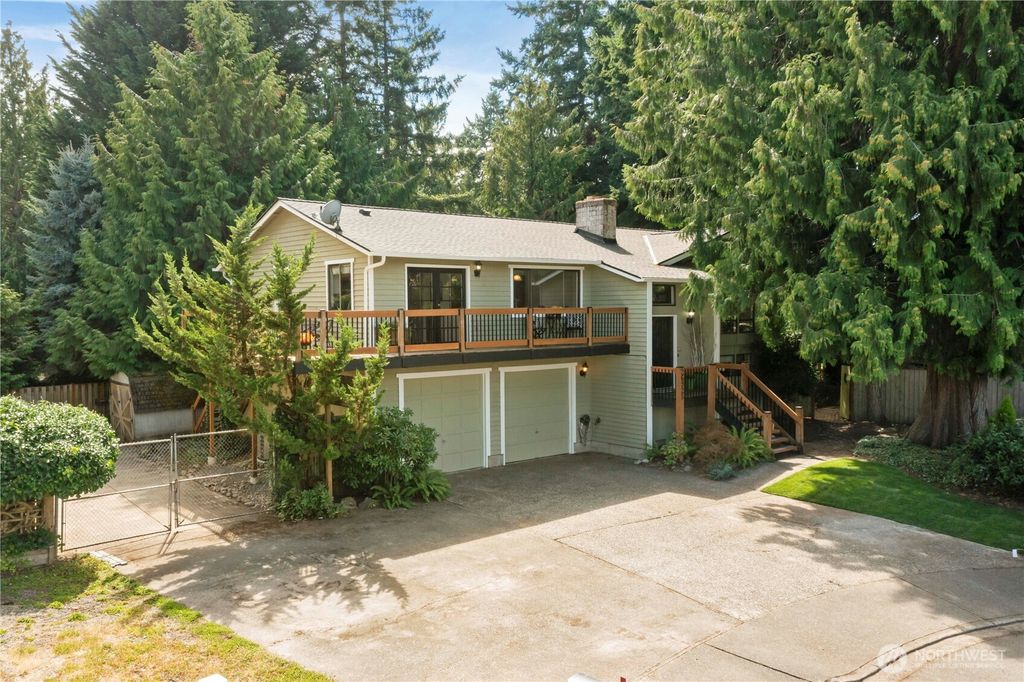 Photo of 26925 Avon Court, Kent, WA 98032 (MLS # 2423298)