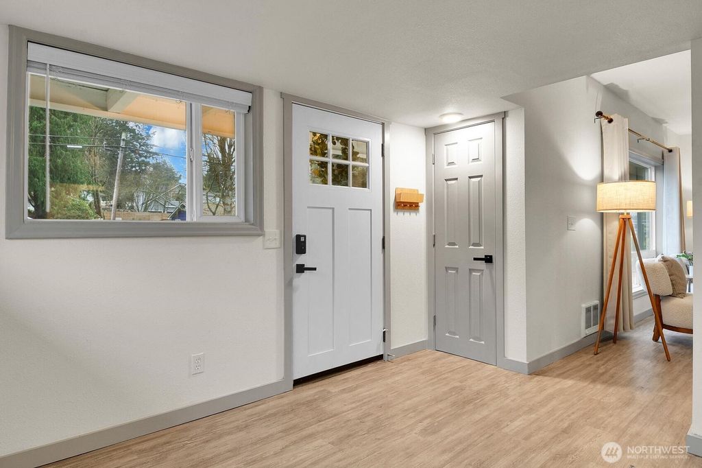 Photo of 1021 Walnut Street, Edmonds, WA 98020 (MLS # 2457826)