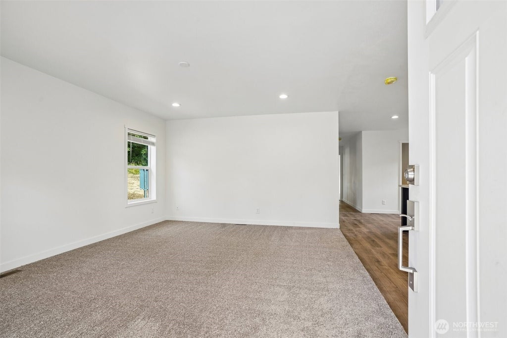 Photo of 71 Whitewater Road, Longview, WA 98632 (MLS # 2544353)