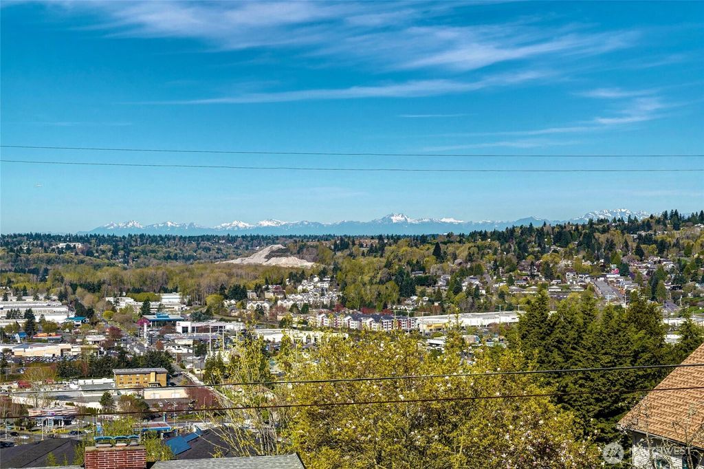 Photo of 808 Renton Avenue S, Renton, WA 98057 (MLS # 2503318)