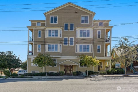 Photo of 1215 Lawrence Street #202, Port Townsend, WA 98368 (MLS # 2570676)