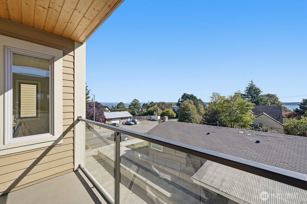 1215 LAWRENCE ST APT 202, PORT TOWNSEND, WA 98368 - Image 4e4d4eaad3b9ecab57a50cc272f5afe4/353124958