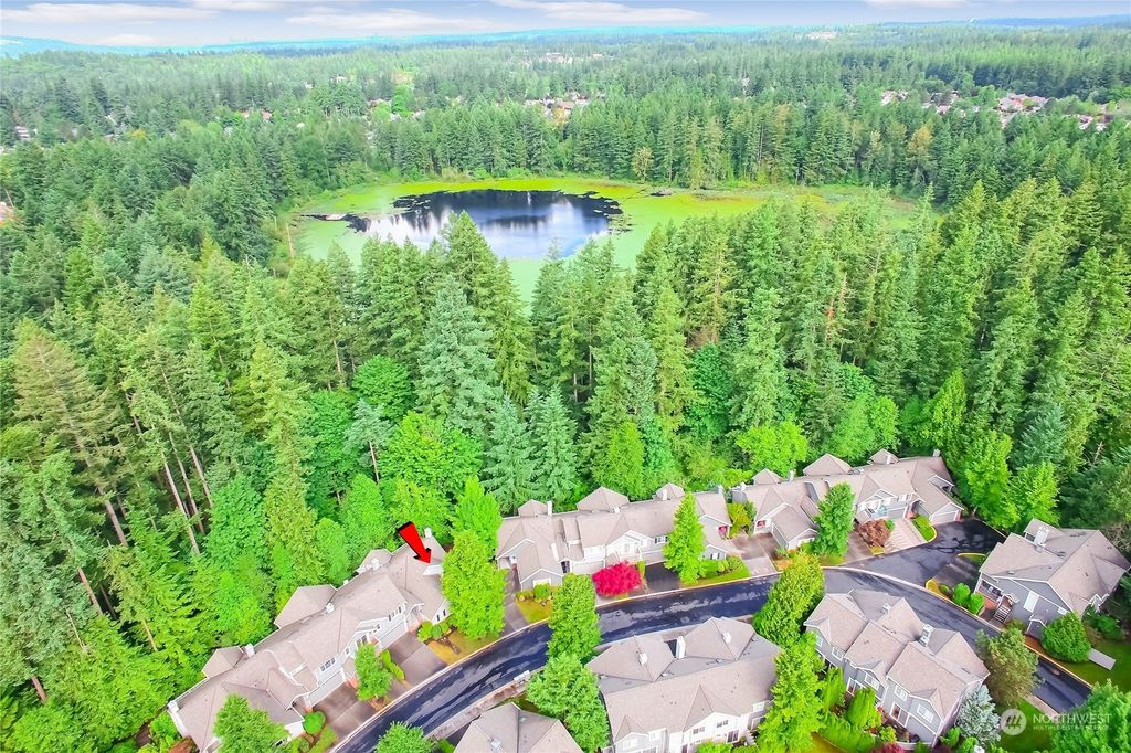 Photo of 4127 248th Court SE, Sammamish, WA 98029 (MLS # 2129984)