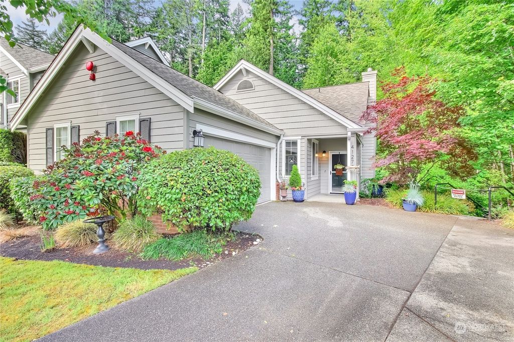 Photo of 4127 248th Court SE, Sammamish, WA 98029 (MLS # 2129984)
