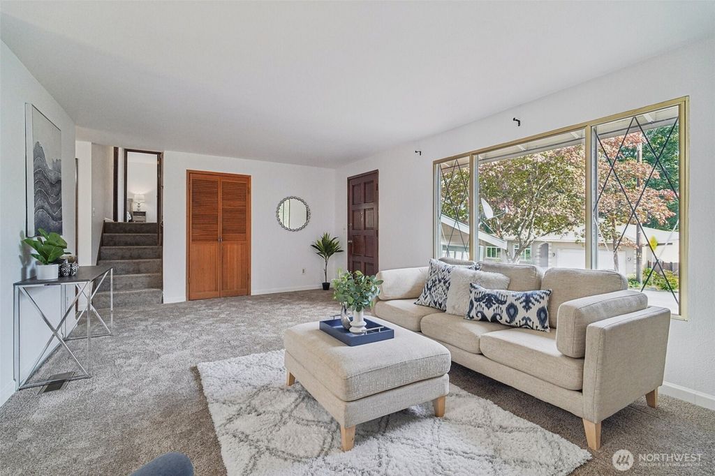 Photo of 1261 150th Avenue SE, Bellevue, WA 98007 (MLS # 2443909)