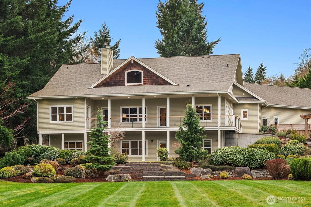 Photo of 18106 115th Avenue SW, Vashon, WA 98070 (MLS # 2574867)