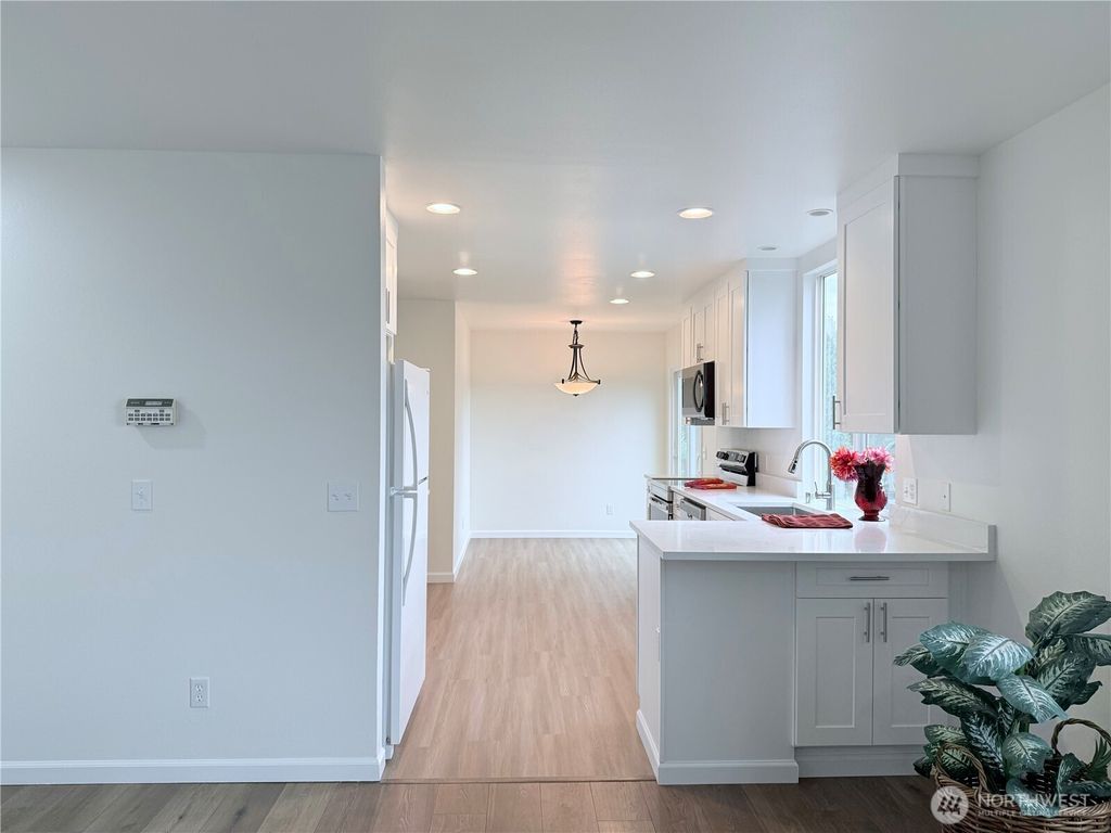 Photo of 27115 116th Place SE, Kent, WA 98030 (MLS # 2358487)