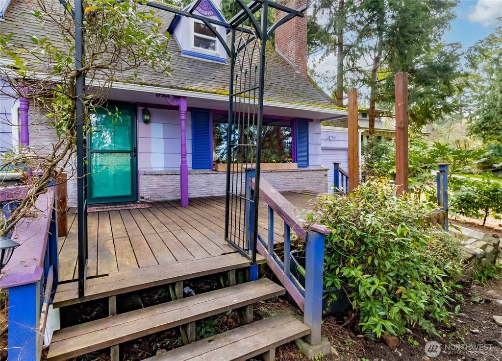 Photo of 14608 25th Avenue SW, Burien, WA 98166 (MLS # 2350114)
