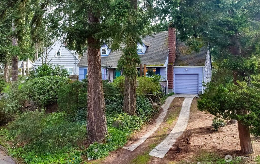 Photo of 14608 25th Avenue SW, Burien, WA 98166 (MLS # 2350114)