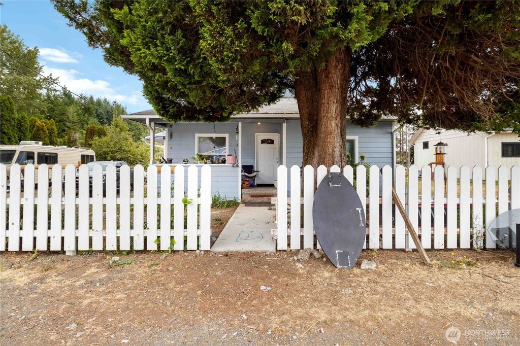 Photo of 1202 Rhobina Street, Centralia, WA 98531 (MLS # 2469257)