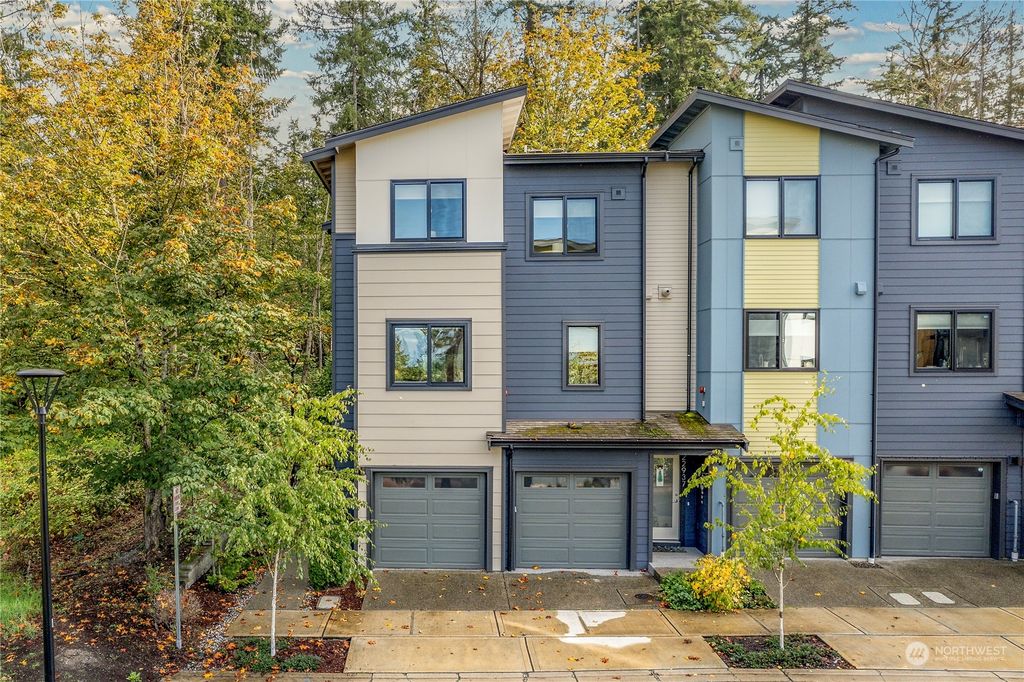 Photo of 22949 SE 5th Court, Sammamish, WA 98074 (MLS # 2168756)