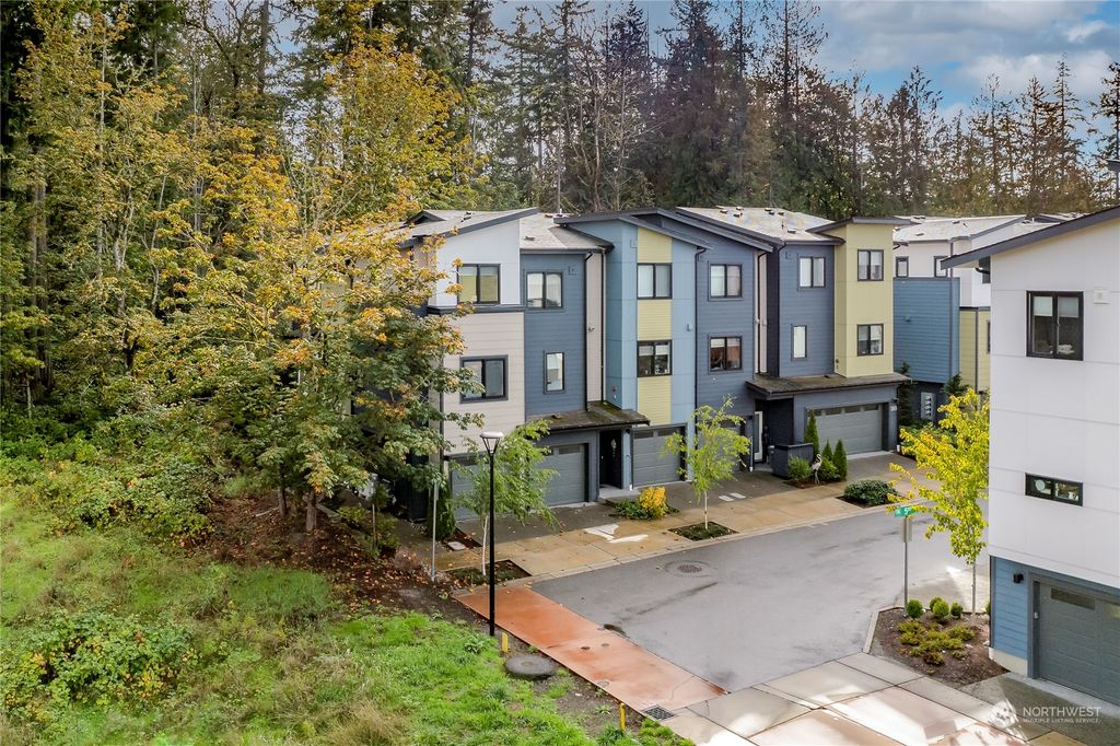 Photo of 22949 SE 5th Court, Sammamish, WA 98074 (MLS # 2168756)