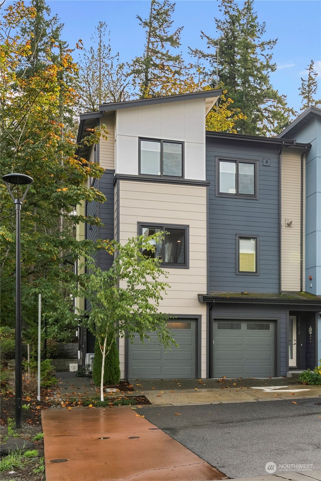 Photo of 22949 SE 5th Court, Sammamish, WA 98074 (MLS # 2168756)
